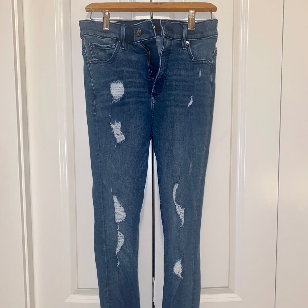 Express - Women’s skinny Jeans/Destroyed Denim
